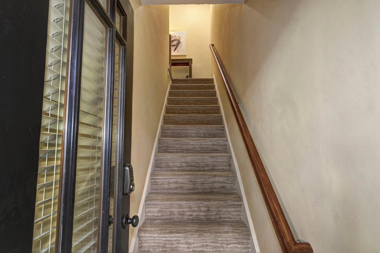 Charming 2bed French Colonial In Desirable Midtown Apartment Sacramento